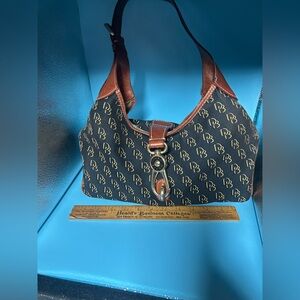 Dooney&Bourk shoulder bag